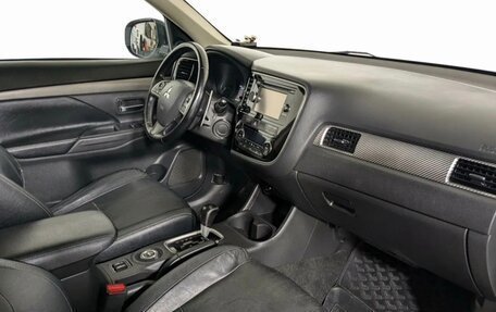 Mitsubishi Outlander III рестайлинг 3, 2012 год, 1 320 000 рублей, 10 фотография