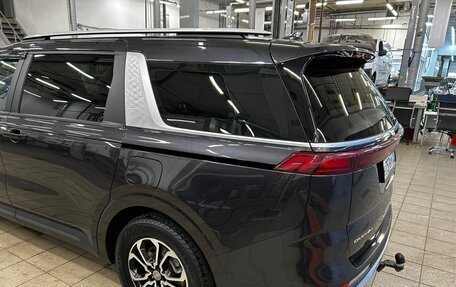 KIA Carnival, 2021 год, 3 700 000 рублей, 9 фотография