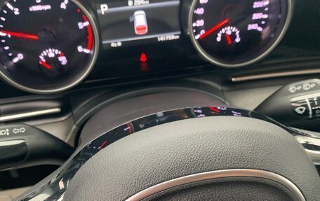 KIA Carnival, 2021 год, 3 700 000 рублей, 24 фотография