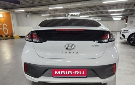Hyundai IONIQ, 2021 год, 1 600 000 рублей, 6 фотография