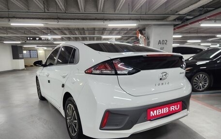 Hyundai IONIQ, 2021 год, 1 600 000 рублей, 7 фотография