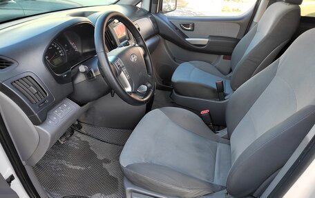 Hyundai H-1 II рестайлинг, 2012 год, 1 750 000 рублей, 6 фотография