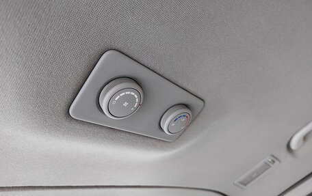 Hyundai H-1 II рестайлинг, 2012 год, 1 750 000 рублей, 17 фотография