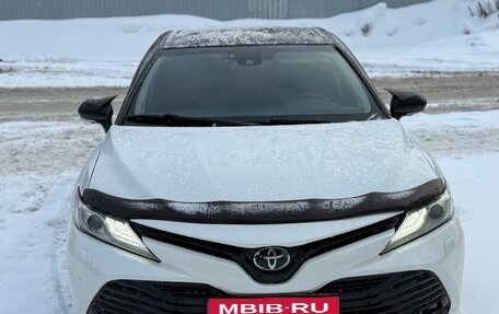 Toyota Camry, 2018 год, 1 999 999 рублей, 1 фотография