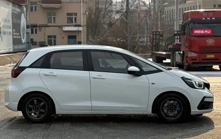 Honda Fit, 2022 год, 1 027 000 рублей, 7 фотография