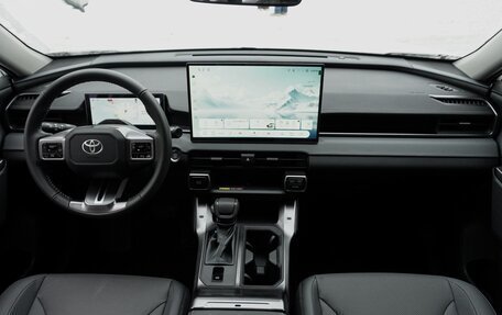 Toyota RAV4, 2026 год, 4 770 000 рублей, 10 фотография