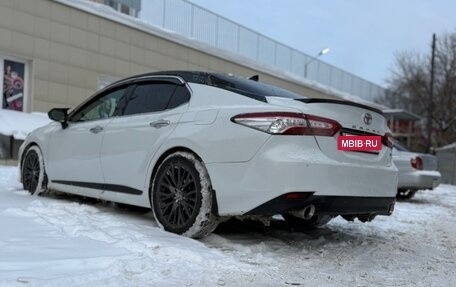 Toyota Camry, 2018 год, 1 999 999 рублей, 7 фотография