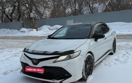 Toyota Camry, 2018 год, 1 999 999 рублей, 3 фотография