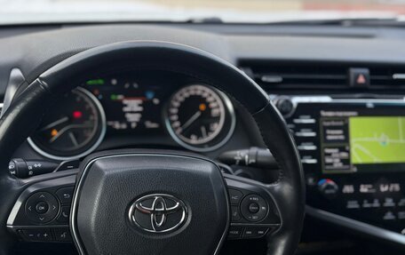 Toyota Camry, 2018 год, 1 999 999 рублей, 10 фотография