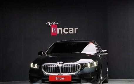 BMW 5 серия, 2023 год, 5 533 000 рублей, 3 фотография