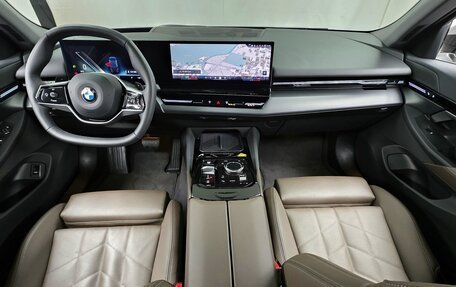 BMW 5 серия, 2023 год, 5 533 000 рублей, 17 фотография