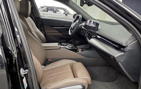 BMW 5 серия, 2023 год, 5 533 000 рублей, 13 фотография