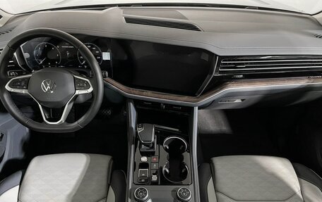 Volkswagen Touareg III, 2025 год, 12 180 000 рублей, 10 фотография