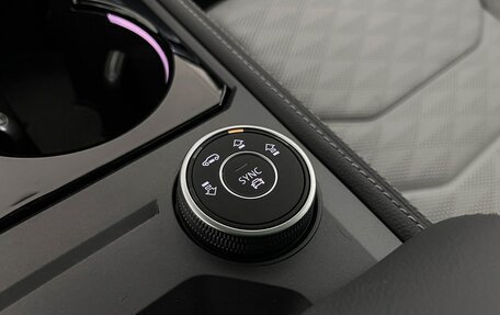 Volkswagen Touareg III, 2025 год, 12 180 000 рублей, 19 фотография