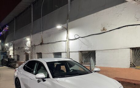 Toyota Camry, 2020 год, 2 320 000 рублей, 8 фотография