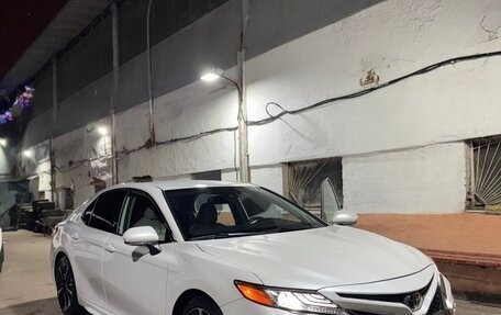 Toyota Camry, 2020 год, 2 320 000 рублей, 9 фотография