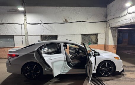 Toyota Camry, 2020 год, 2 320 000 рублей, 15 фотография