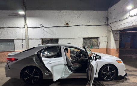 Toyota Camry, 2020 год, 2 320 000 рублей, 16 фотография