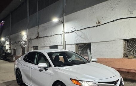 Toyota Camry, 2020 год, 2 320 000 рублей, 10 фотография