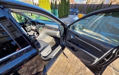 Toyota Camry, 2020 год, 2 950 000 рублей, 11 фотография