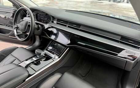 Audi A8, 2018 год, 6 170 000 рублей, 26 фотография