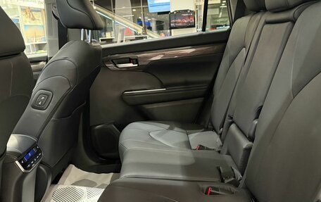 Toyota Highlander, 2025 год, 5 630 000 рублей, 15 фотография