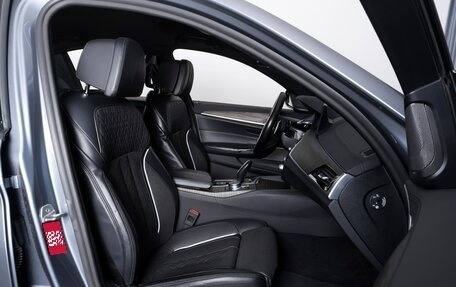 BMW 5 серия, 2019 год, 4 550 000 рублей, 9 фотография