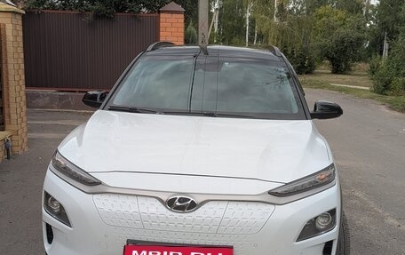 Hyundai Kona I, 2018 год, 2 200 000 рублей, 1 фотография