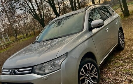 Mitsubishi Outlander III рестайлинг 3, 2013 год, 1 700 000 рублей, 1 фотография
