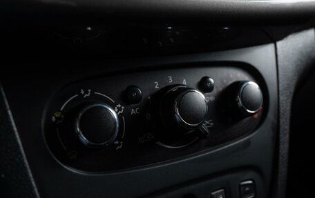 Renault Logan II, 2014 год, 680 000 рублей, 13 фотография