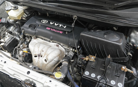 Toyota Ipsum II, 2004 год, 799 000 рублей, 31 фотография