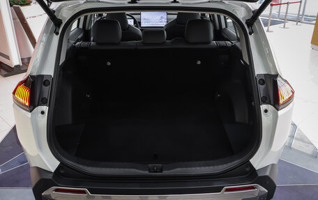 Toyota RAV4, 2025 год, 4 970 000 рублей, 13 фотография