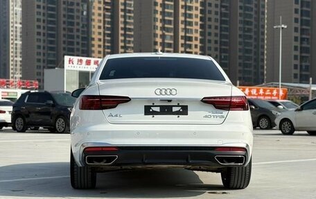 Audi A4, 2022 год, 2 300 000 рублей, 5 фотография