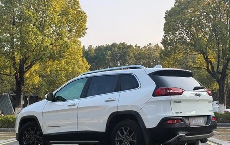 Jeep Cherokee, 2021 год, 1 600 000 рублей, 5 фотография