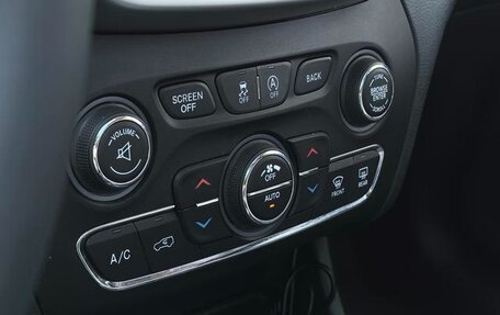 Jeep Cherokee, 2021 год, 1 600 000 рублей, 18 фотография