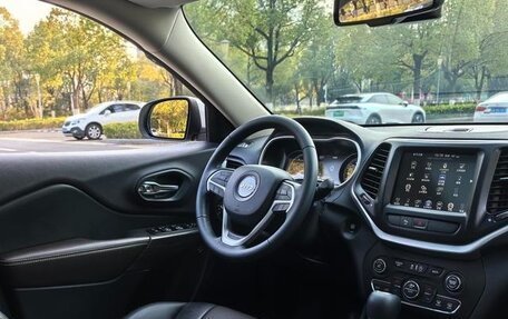 Jeep Cherokee, 2021 год, 1 600 000 рублей, 15 фотография