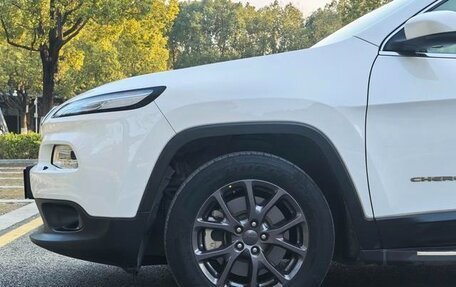 Jeep Cherokee, 2021 год, 1 600 000 рублей, 10 фотография