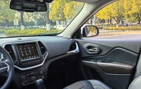 Jeep Cherokee, 2021 год, 1 600 000 рублей, 16 фотография