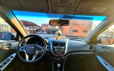 Hyundai Solaris II рестайлинг, 2011 год, 930 000 рублей, 12 фотография