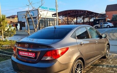 Hyundai Solaris II рестайлинг, 2011 год, 930 000 рублей, 3 фотография