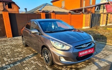 Hyundai Solaris II рестайлинг, 2011 год, 930 000 рублей, 2 фотография