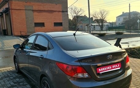 Hyundai Solaris II рестайлинг, 2011 год, 930 000 рублей, 5 фотография