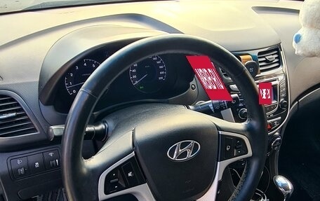 Hyundai Solaris II рестайлинг, 2011 год, 930 000 рублей, 7 фотография