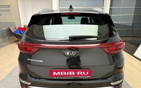 KIA Sportage IV рестайлинг, 2021 год, 2 430 000 рублей, 5 фотография