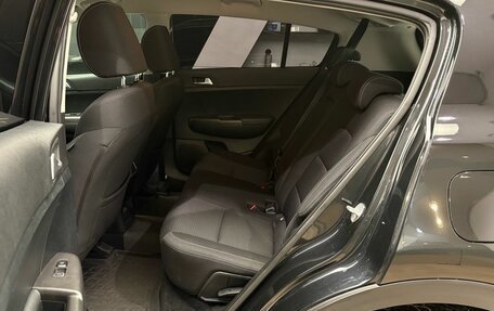 KIA Sportage IV рестайлинг, 2021 год, 2 430 000 рублей, 9 фотография