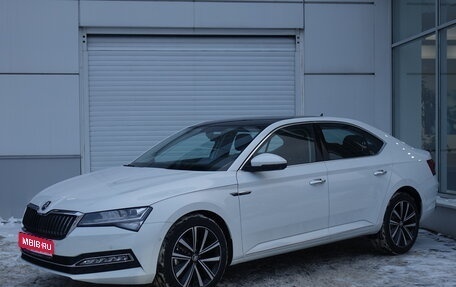 Skoda Superb III рестайлинг, 2025 год, 3 320 000 рублей, 1 фотография