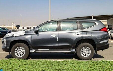 Mitsubishi Pajero Sport III рестайлинг, 2023 год, 3 883 000 рублей, 8 фотография