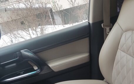 Toyota Land Cruiser 200, 2008 год, 3 300 000 рублей, 8 фотография