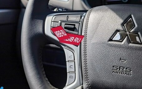 Mitsubishi Pajero Sport III рестайлинг, 2023 год, 3 883 000 рублей, 30 фотография