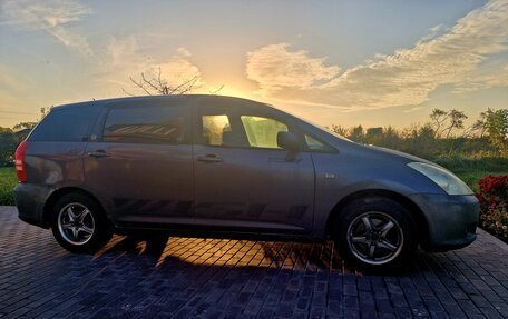 Toyota Wish II, 2004 год, 500 000 рублей, 2 фотография